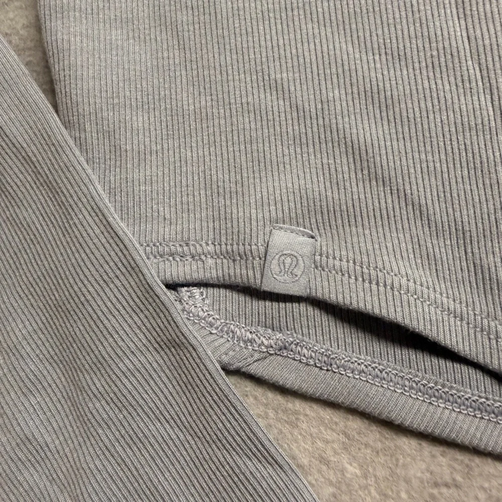 Lululemon Ribbed Twist Back Long Sleeve Crop Top Blue Gray Cutout Boat Neck
